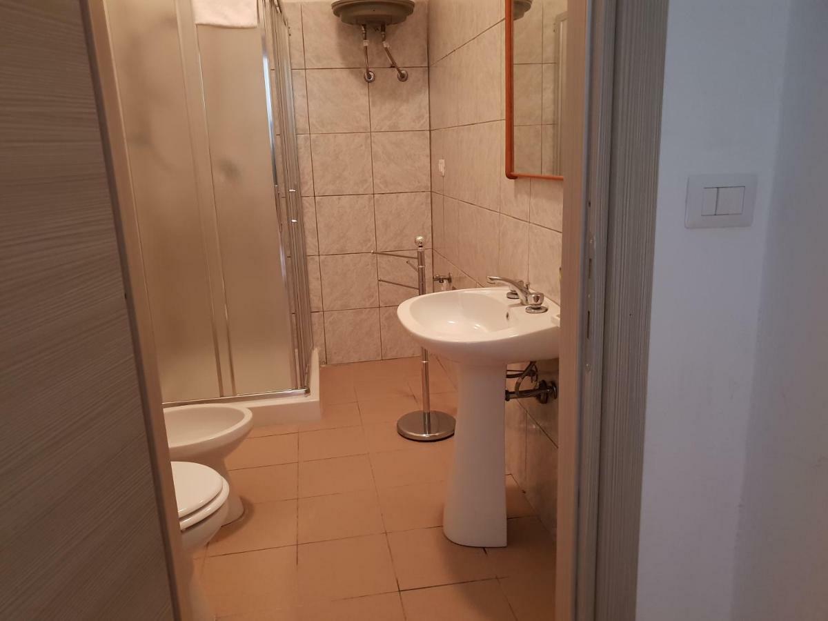 Ferienwohnung Red Ginger Oristano Exterior foto